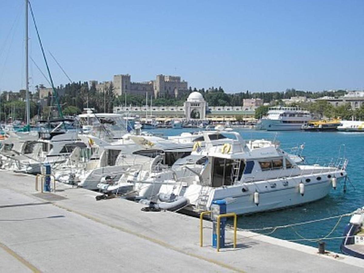 Villa 2 Min Drive To & 10 To Lindos *