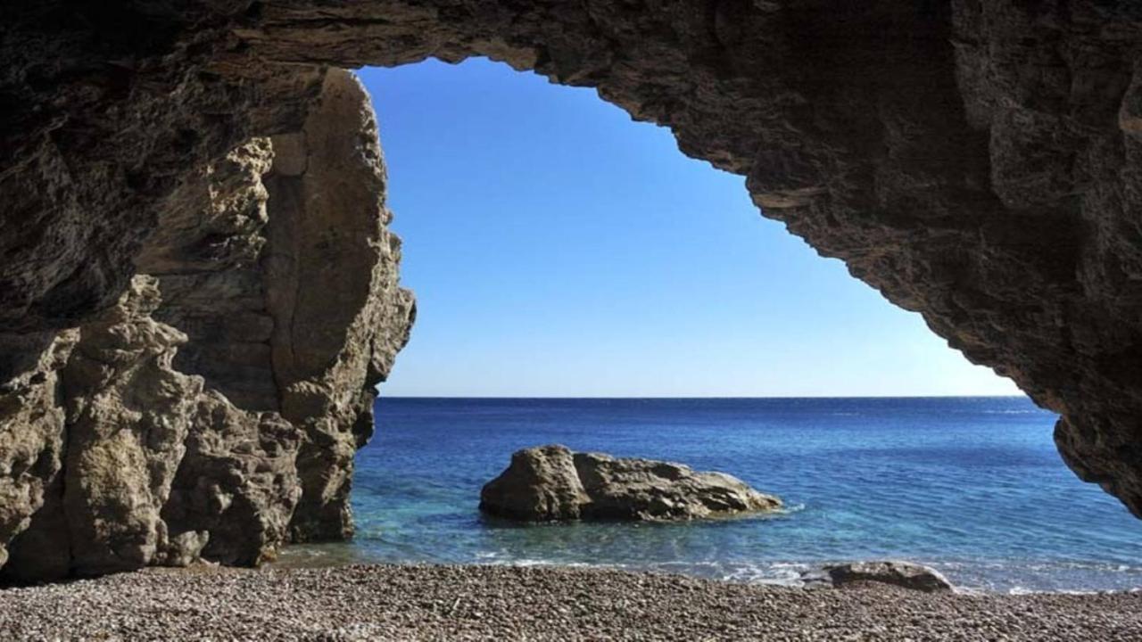2 Min Drive To & 10 To Lindos
